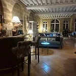 Pavillon Des Millesimes, Piscine & Отель типа 