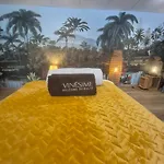 Pavillon Des Millesimes, Piscine & Panzió 4*