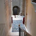 Pavillon Des Millesimes, Piscine & Bed & Breakfast 4*