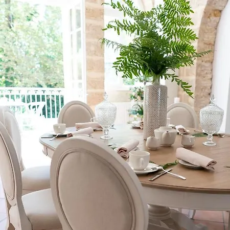 Pavillon Des Millésimes Bed & Breakfast 4*