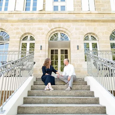 فندق مبيت وإفطار Pavillon Des Millesimes, Piscine & Lussac (Gironde)