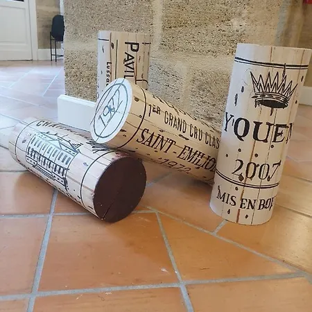 Couette-café Pavillon Des Millésimes Lussac (Gironde)