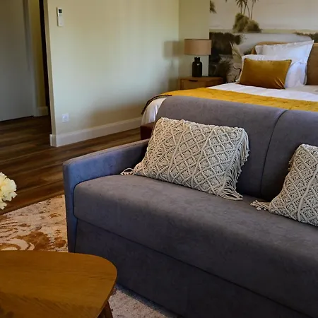 Pavillon Des Millesimes, Piscine & B&B