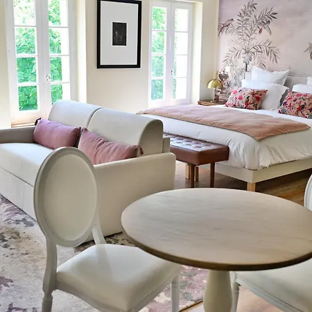 Pavillon Des Millesimes, Piscine &