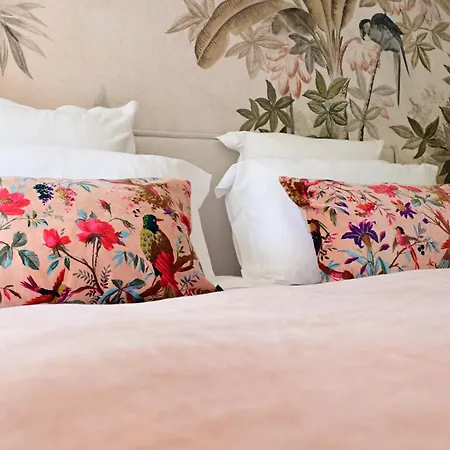 Pavillon Des Millesimes, Piscine & B&B