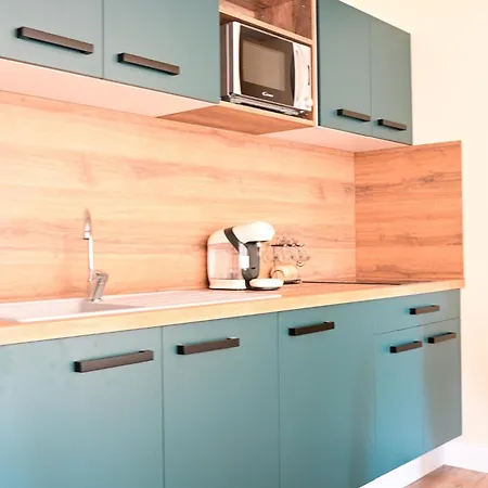 Pavillon Des Millesimes, Piscine & Отель типа 