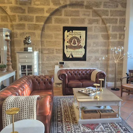 Pavillon Des Millésimes Couette-café *
