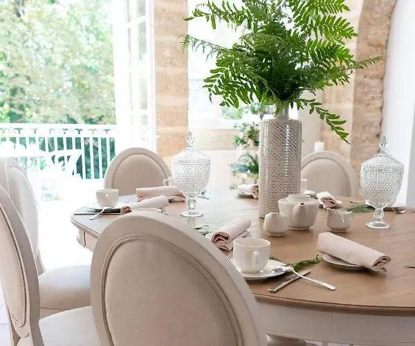 Pavillon Des Millésimes Couette-café 4*