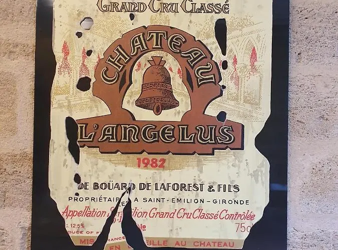 Pavillon Des Millesimes, Piscine & Bed & Breakfast 4*