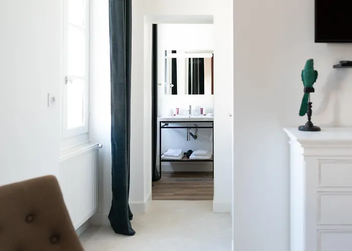 Pavillon Des Millesimes, Piscine & 4*