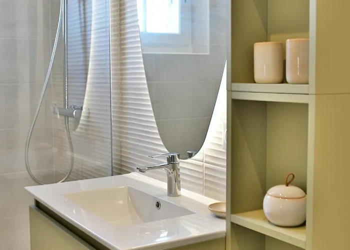 Bed & Breakfast Pavillon Des Millesimes, Piscine & 4*