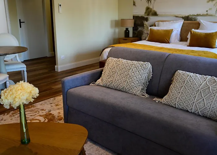 Pavillon Des Millésimes Couette-café