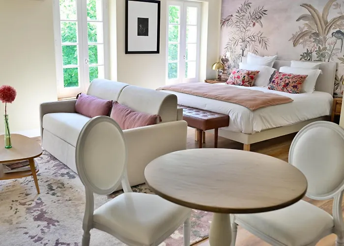 Pavillon Des Millesimes, Piscine &