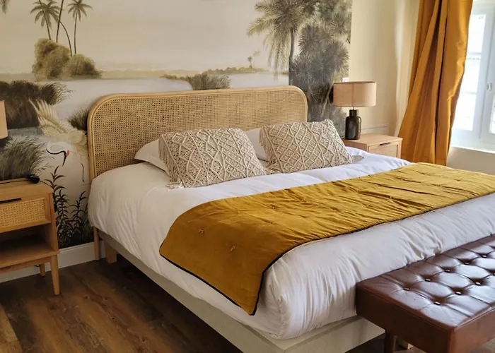 Bed & Breakfast Pavillon Des Millesimes, Piscine & 4*